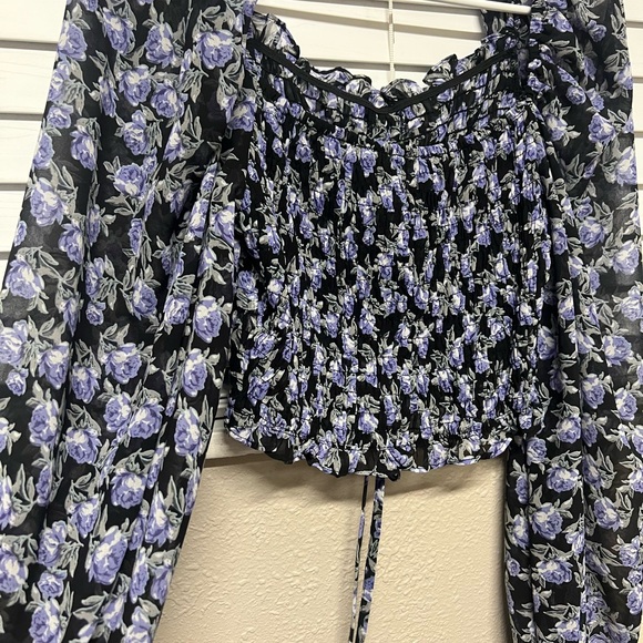 Papaya Black and Blue Smocked Blouse with Puff Sleeves - Picture 3 of 10